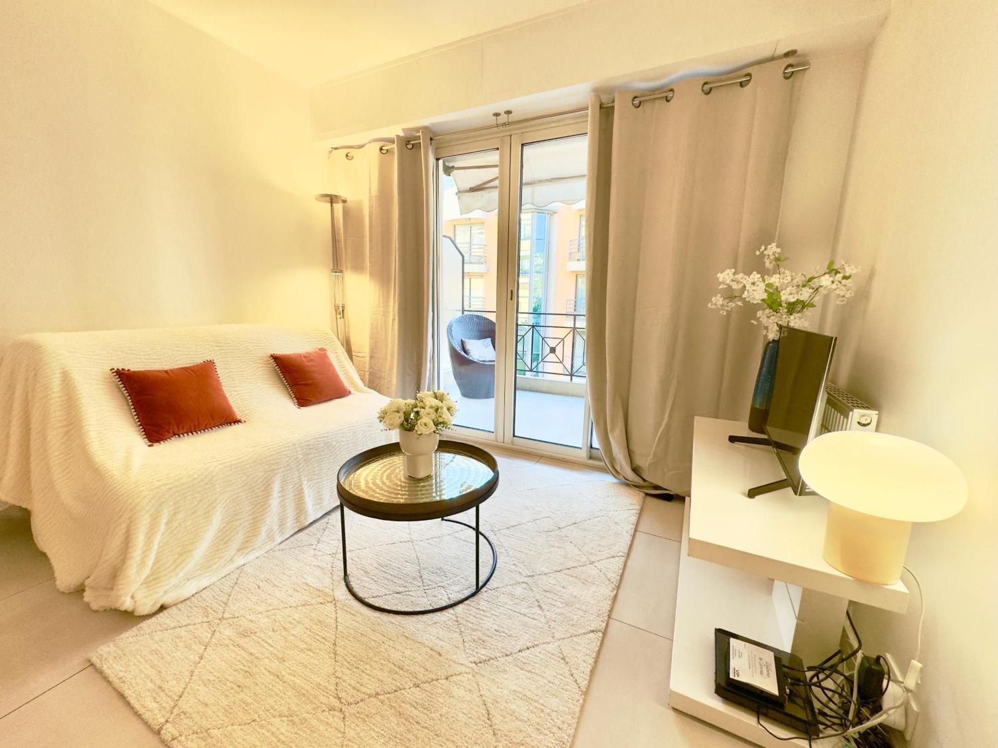 Superbe Appartement Avec Terrasse 1Mn Des Plages De La Croisette Cannes Kültér fotó