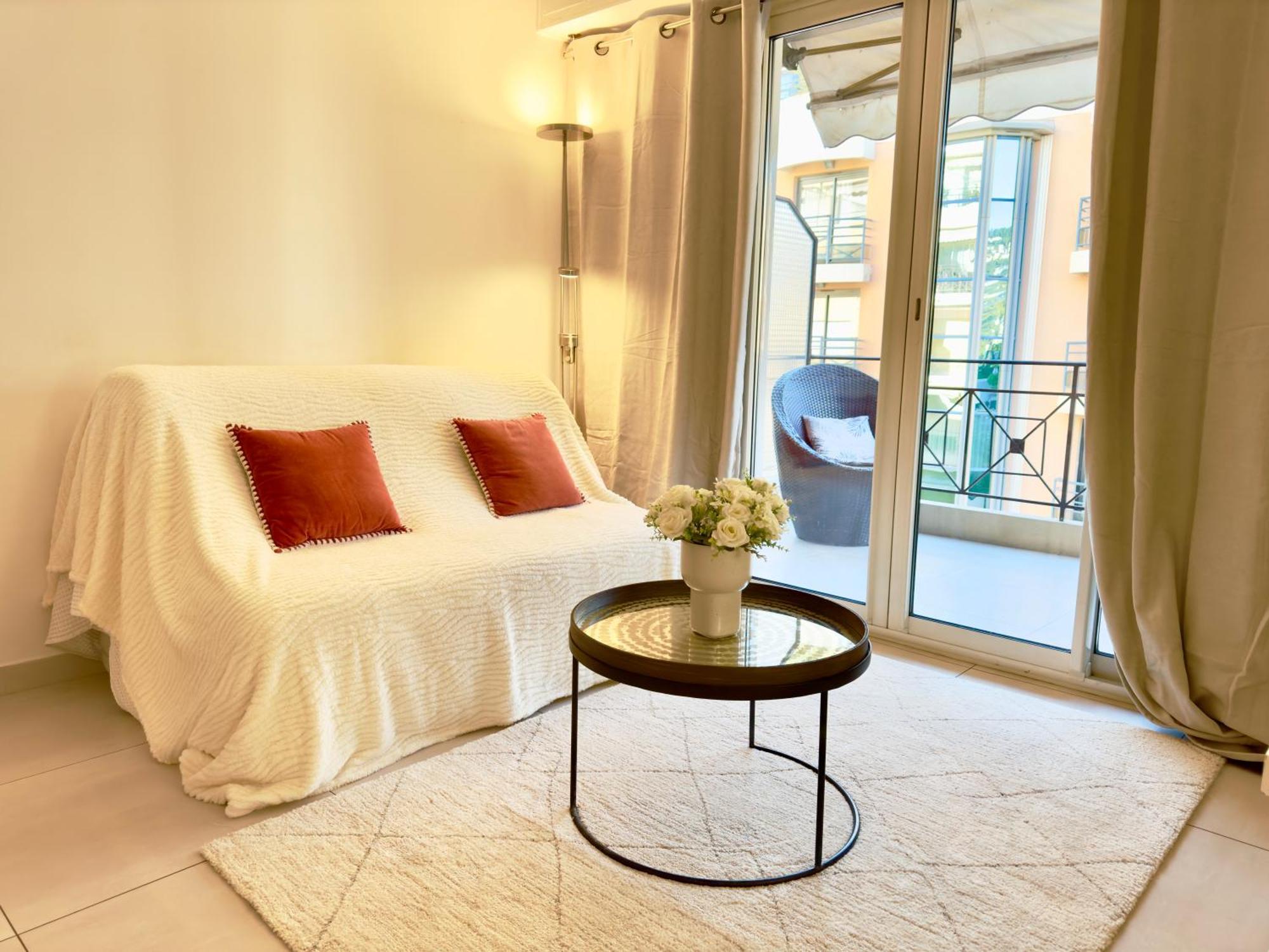 Superbe Appartement Avec Terrasse 1Mn Des Plages De La Croisette Cannes Kültér fotó