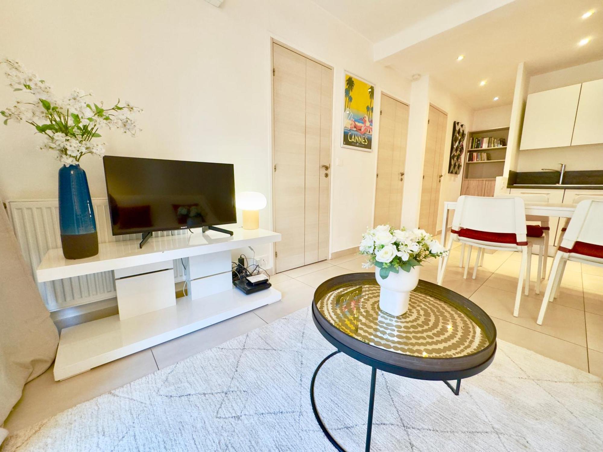 Superbe Appartement Avec Terrasse 1Mn Des Plages De La Croisette Cannes Kültér fotó