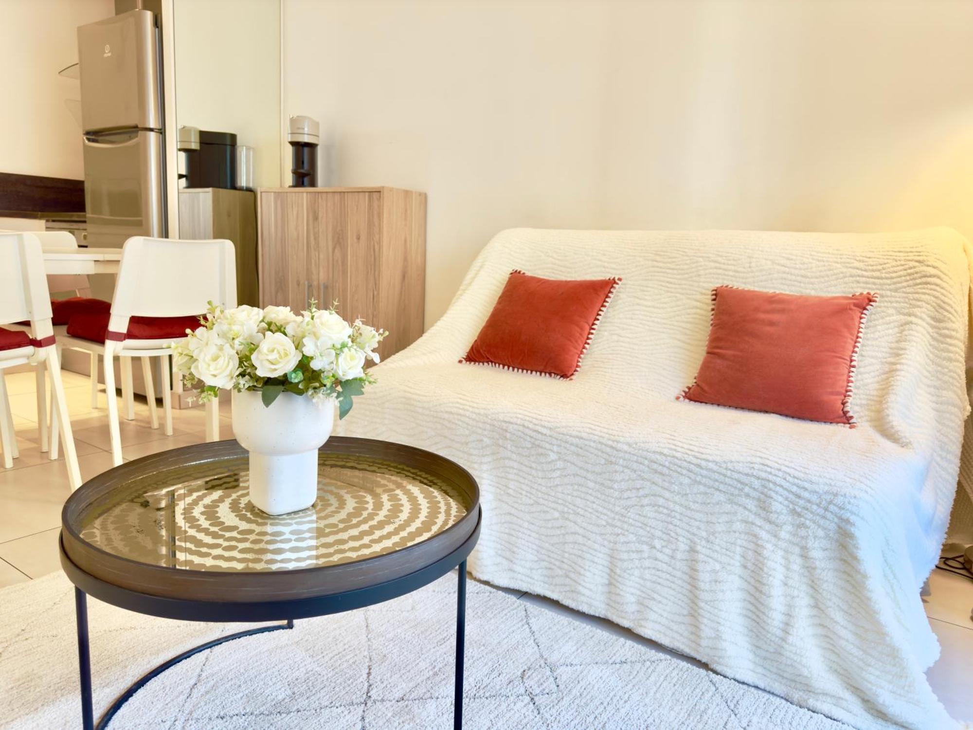 Superbe Appartement Avec Terrasse 1Mn Des Plages De La Croisette Cannes Kültér fotó