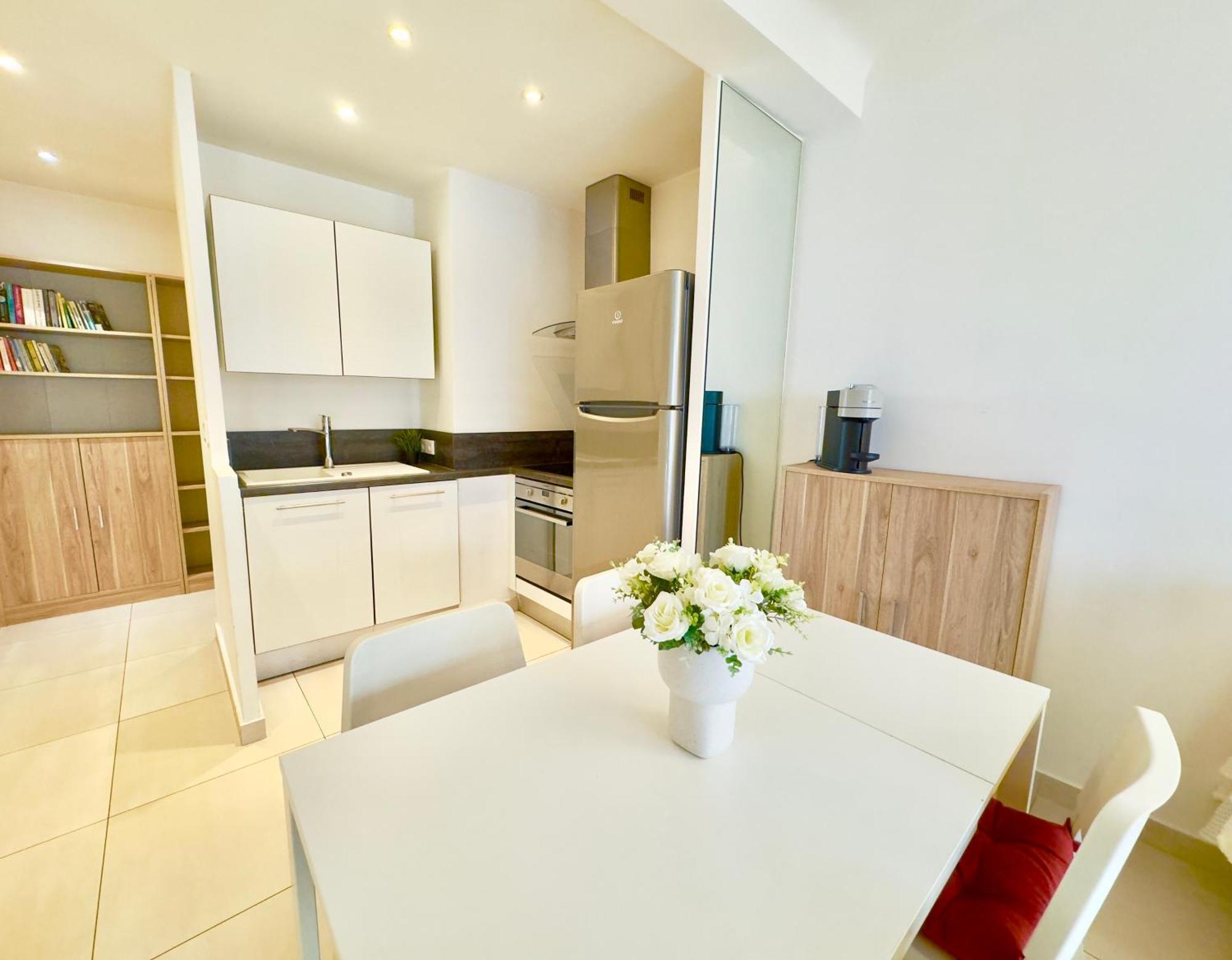 Superbe Appartement Avec Terrasse 1Mn Des Plages De La Croisette Cannes Kültér fotó